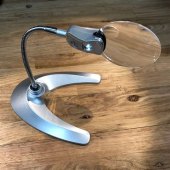Table Top Magnifying Glass